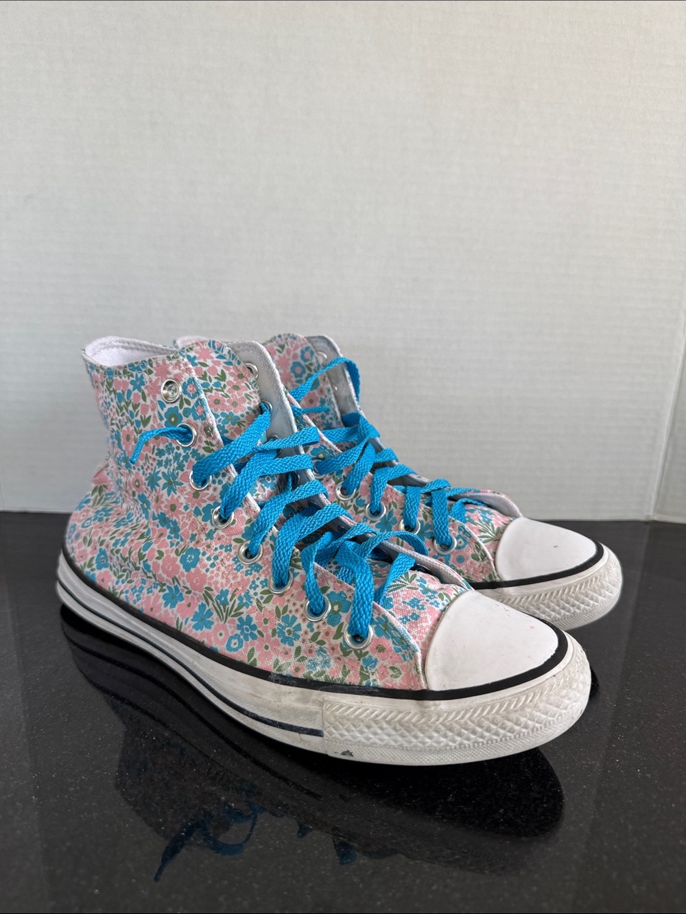CONVERSE Chuck Taylor All Star Mini Flowers Shoes Size 9 Pink Blue Floral